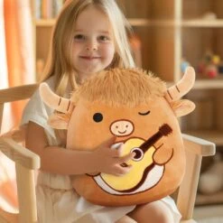 Peluche Squishmallow Taureau Avec Guitare -Magasin De Jouets En Peluche IMG 01 25 peluche Squishmallow taureau guitare 10
