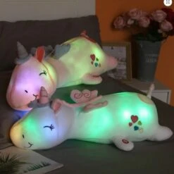 Peluche Licorne Oreiller Lumineuse -Magasin De Jouets En Peluche IMG 01 25 peluche licorne oreiller lumineuse 8
