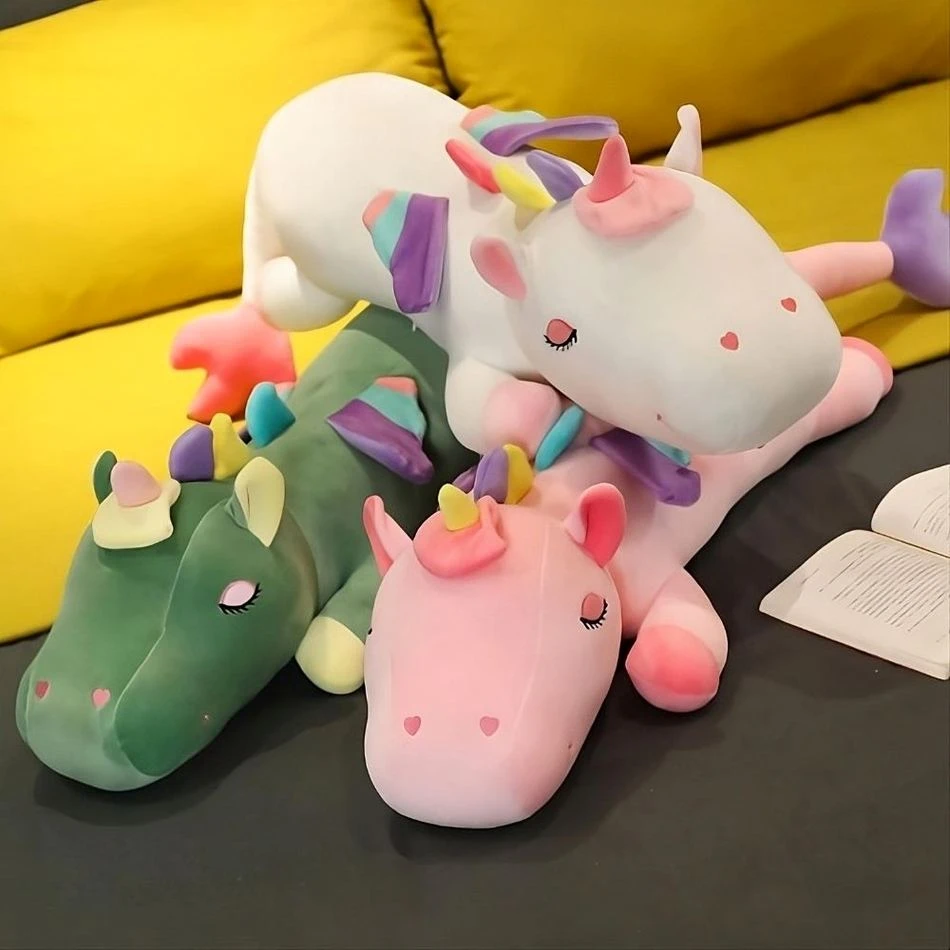 Licorne Couchée Et Douce Pour Enfant 2 Licorne Couchée Et Douce Pour Enfant – Image 2