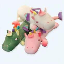Licorne Couchée Et Douce Pour Enfant