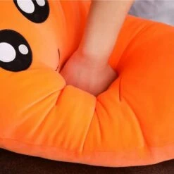 Peluche Géante Carotte Timide -Magasin De Jouets En Peluche IMG peluche carotte timide