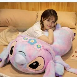 Peluche Coussin Géant Stitch Angel -Magasin De Jouets En Peluche IMG peluche coussin geant stitch angel 1
