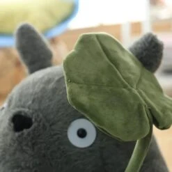 Peluche Totoro Toute Douce Feuille De Lotus -Magasin De Jouets En Peluche IMG peluche totoro toute douce feuille lotus 1