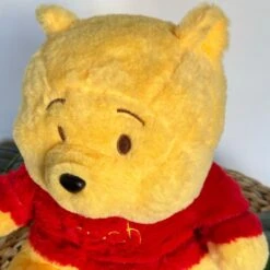 Peluche Winnie L’ourson Qui Respire Avec Berceuses -Magasin De Jouets En Peluche IMG peluche winnie ourson qui respire berceuses 4